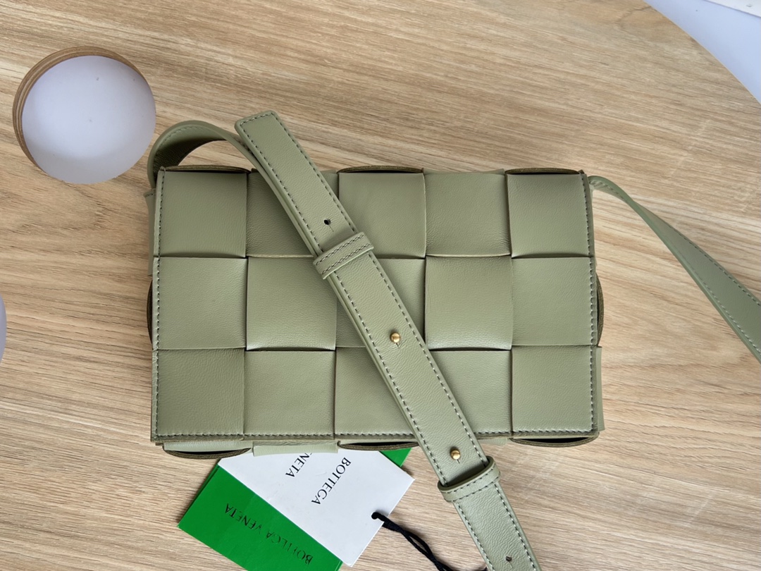 Cassette Intreccio Leather Cross-body Bag Khaki